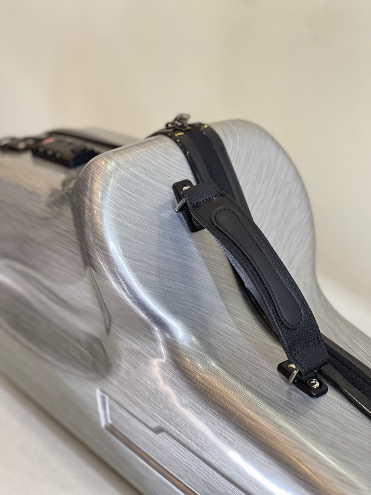 Kaihip Contoured Case for Alto Saxophone