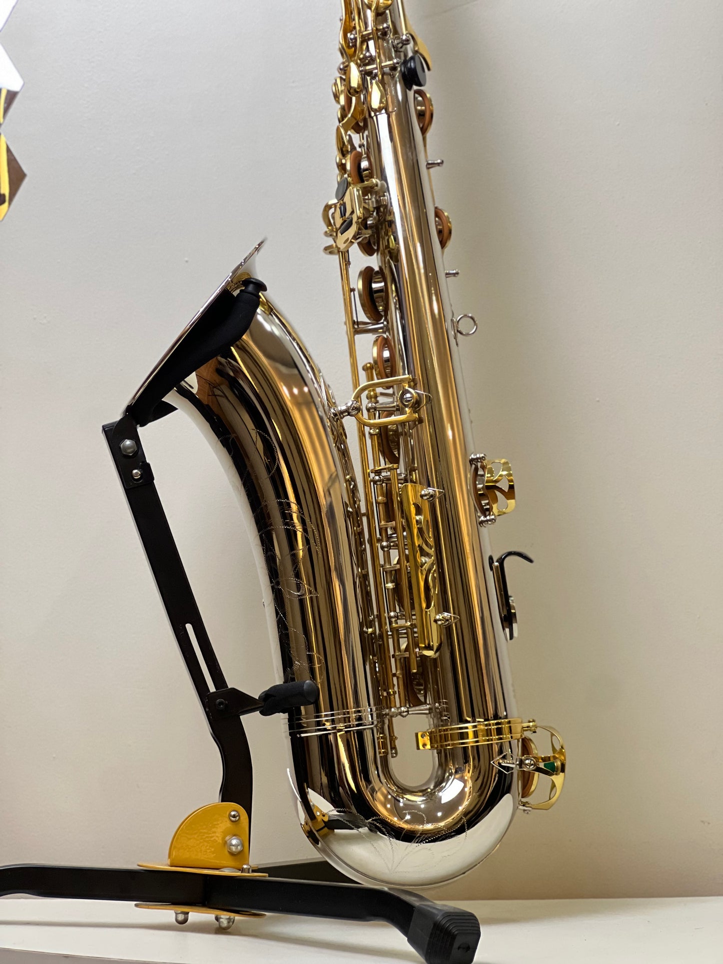 Rivera R62 Tenor Saxophone - Silver Gold Finish