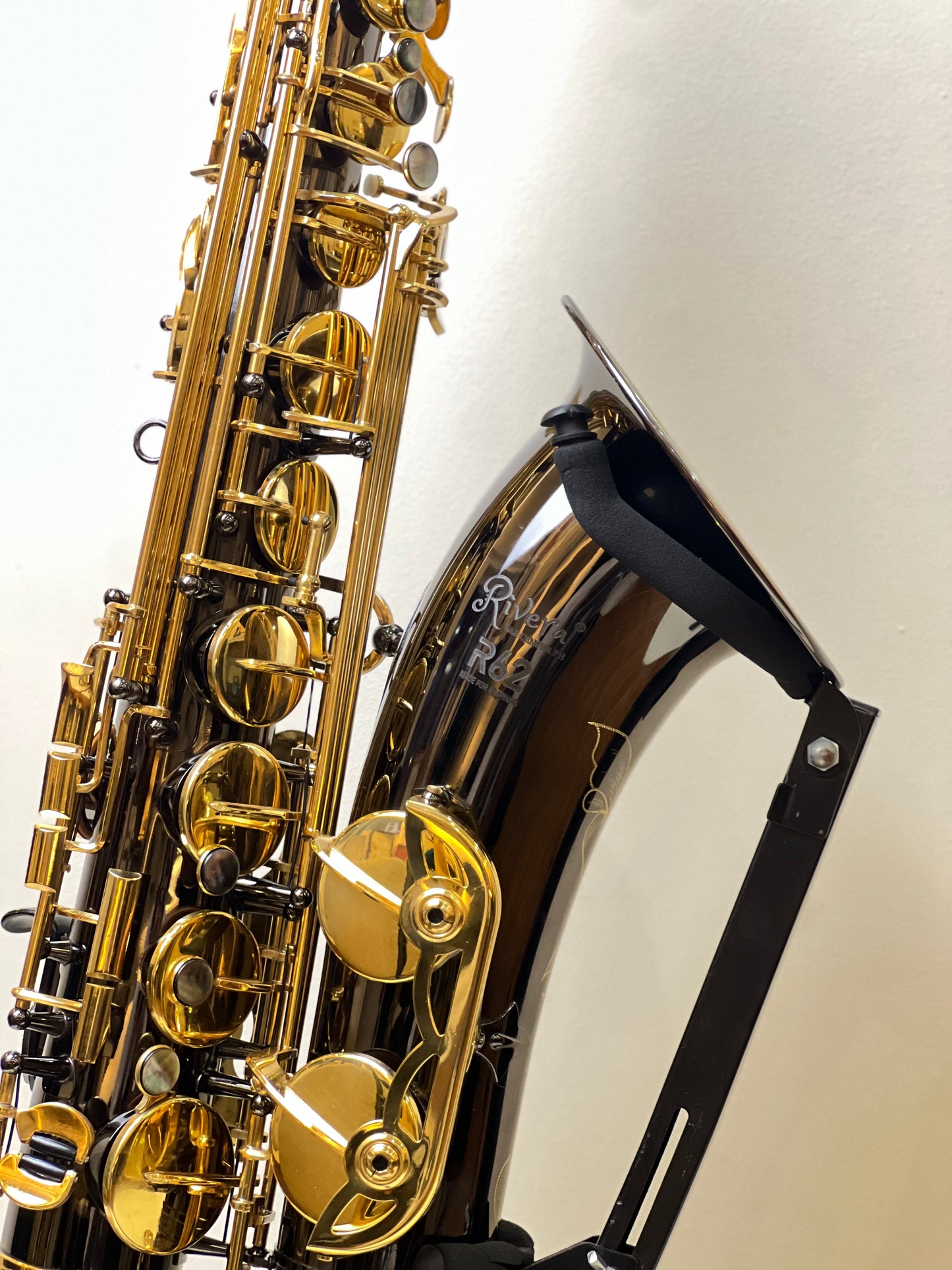 Rivera R62 Tenor Saxophone - Black & Gold Finish