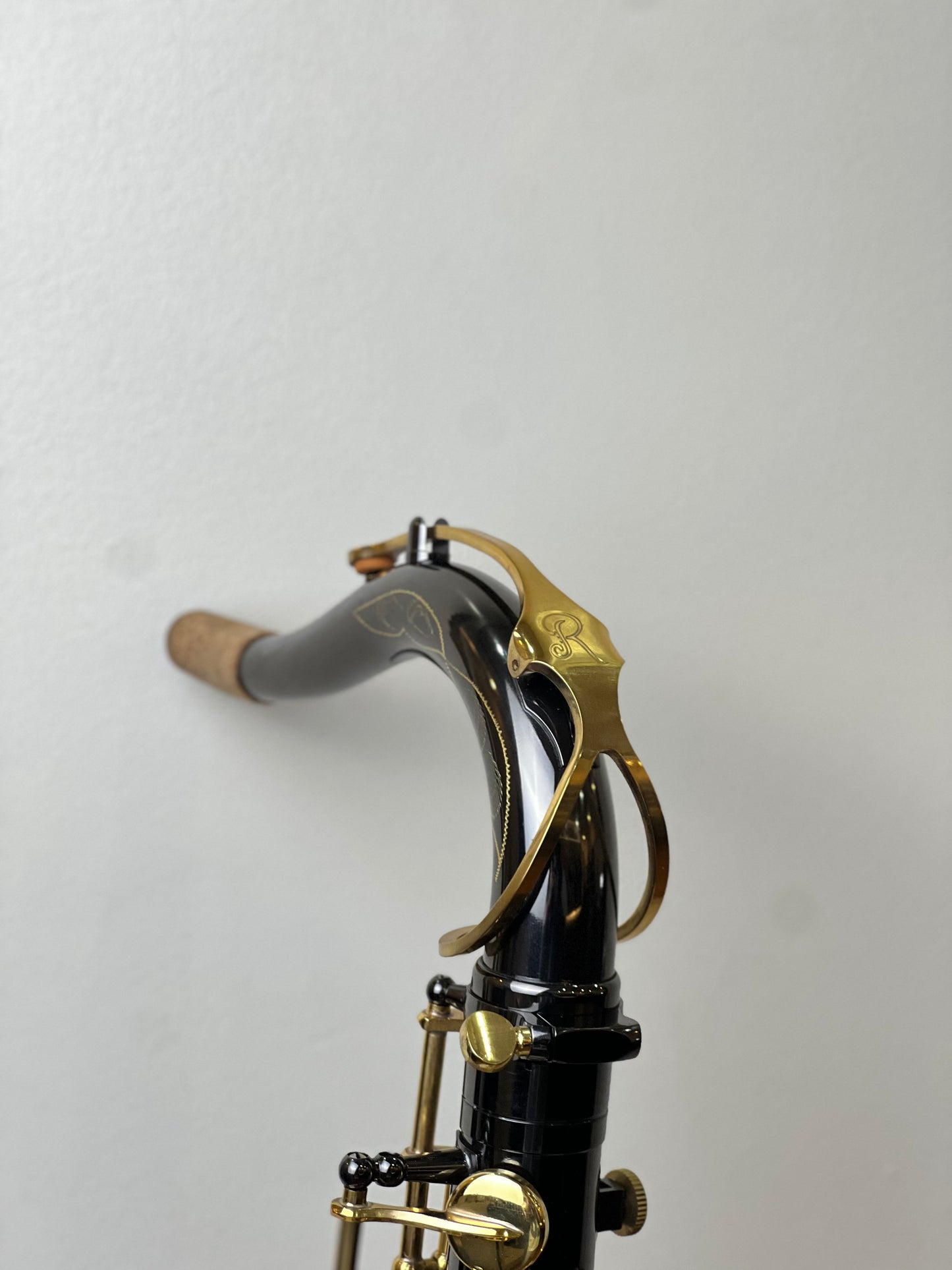 Rivera R62 Tenor Saxophone - Black & Gold Finish