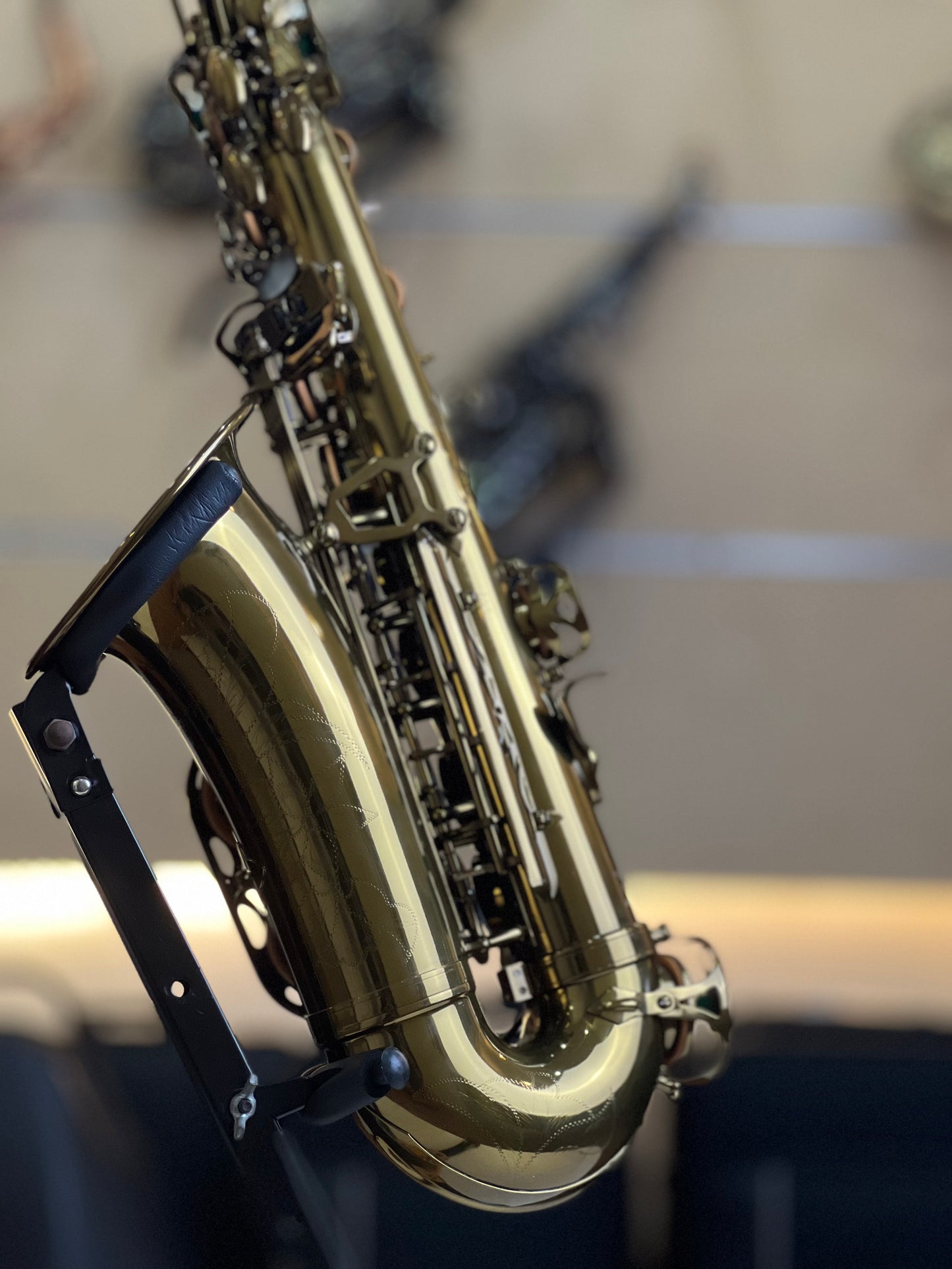 Rivera SB20 Alto Saxophone - Cognac Lacquer