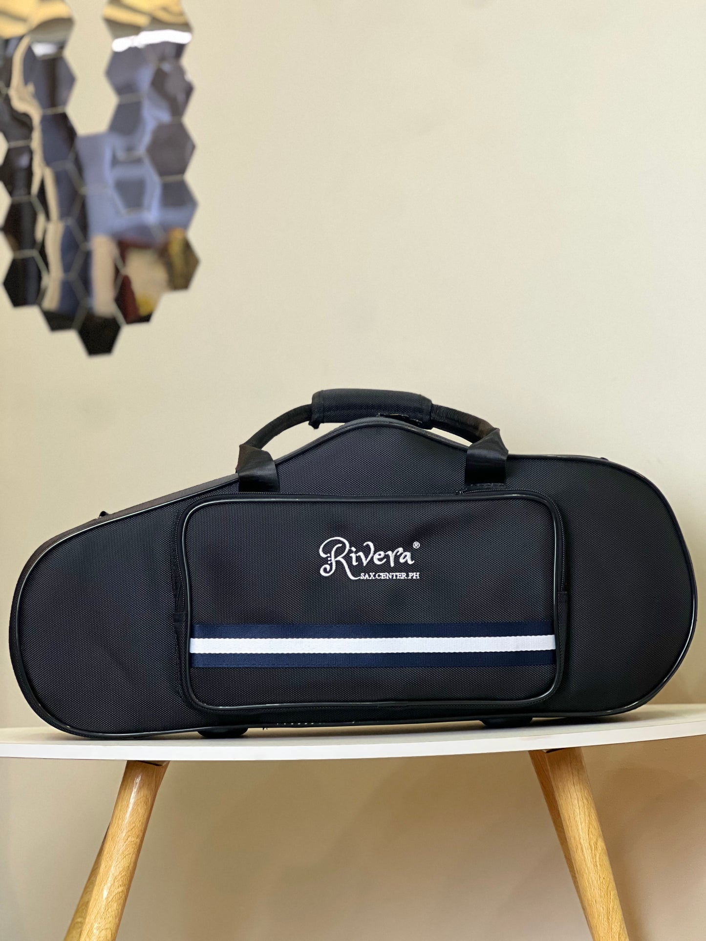 Rivera Semi-Hard Case Contoured for Alto Saxophone
